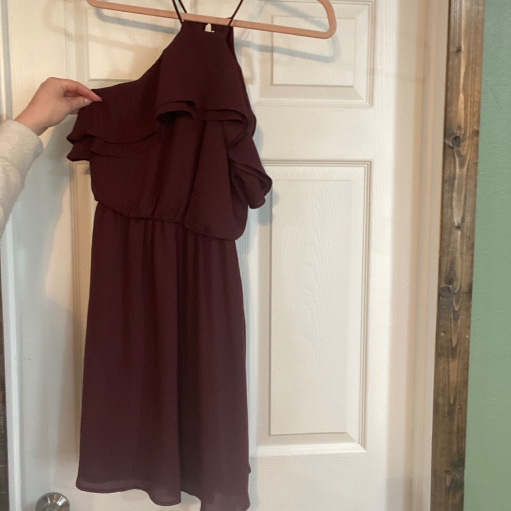 Lush maroon high neck dress size large never worn